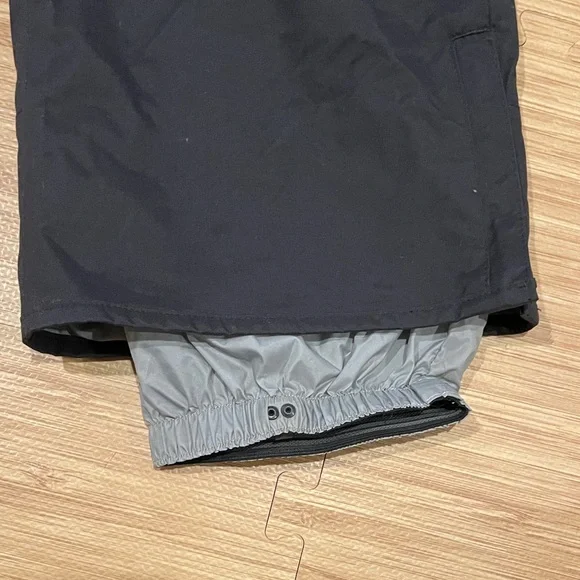 Burton Black Cargo Pants - Picture 3 of 8